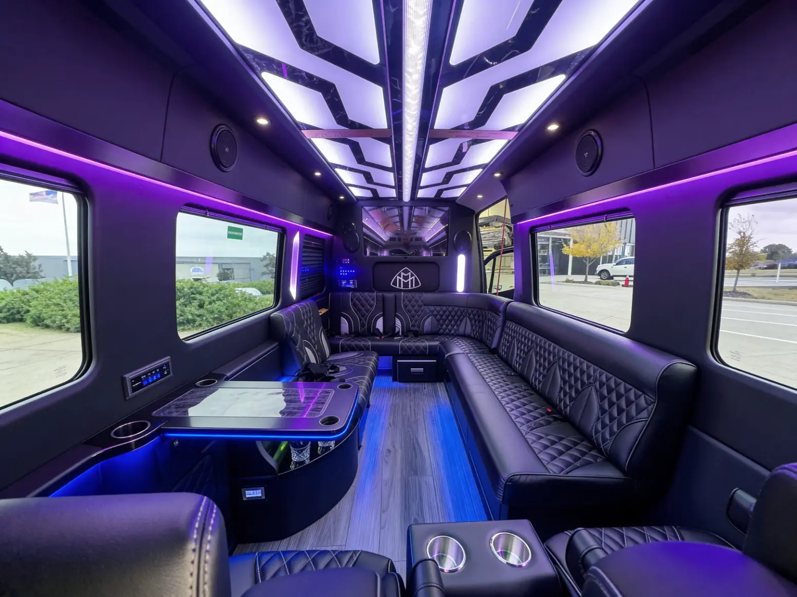 sprtiner limousine seats